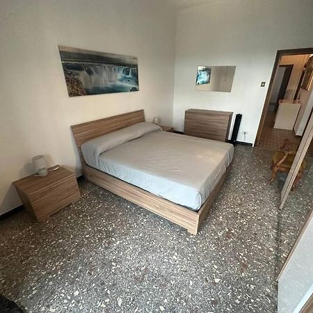 Metro C - Centocelle Ampio Appartamento Con Tre Camere Da Letto Rome Buitenkant foto
